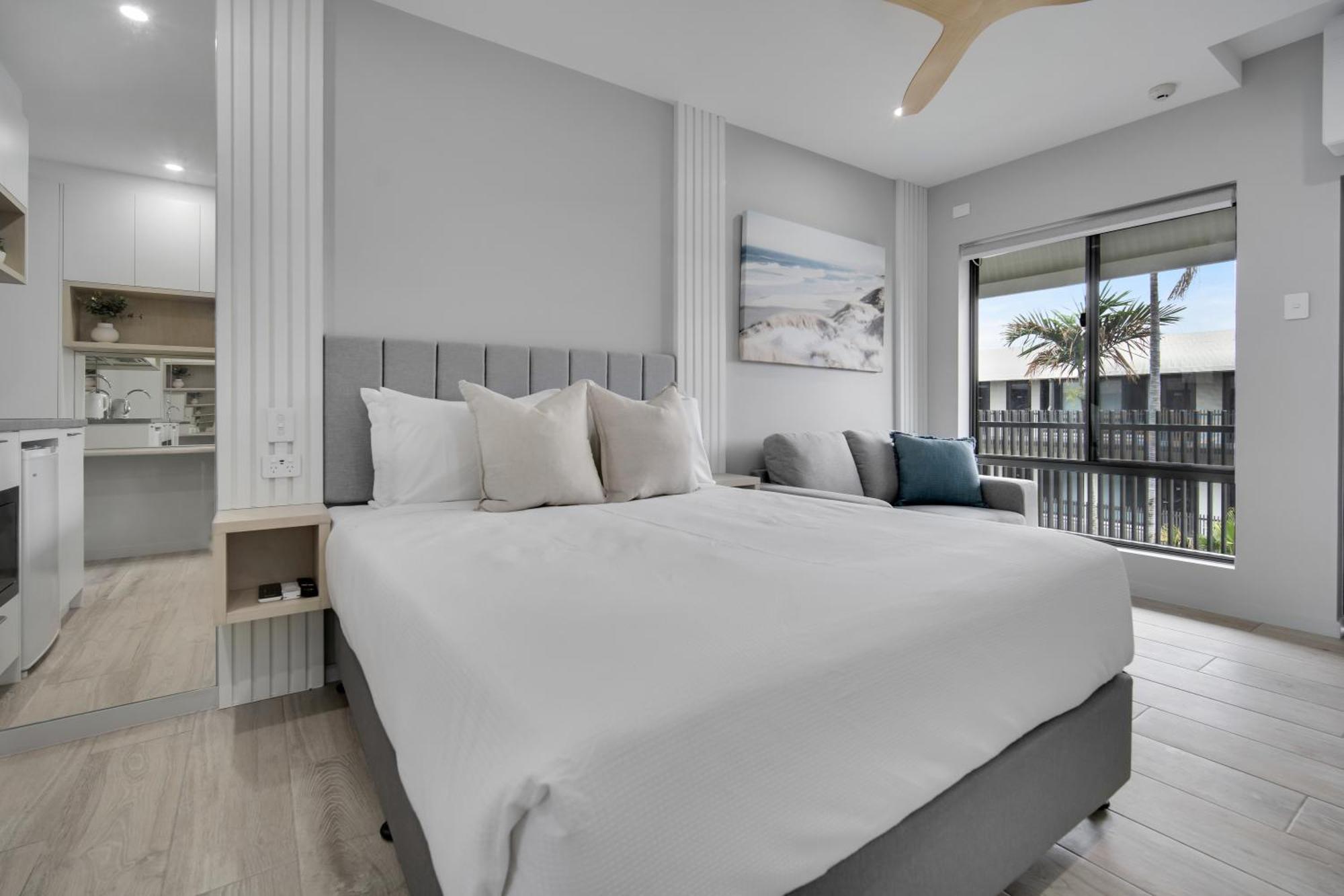 Belmoral Corporate Suites (Adults Only) Таунсвил Екстериор снимка